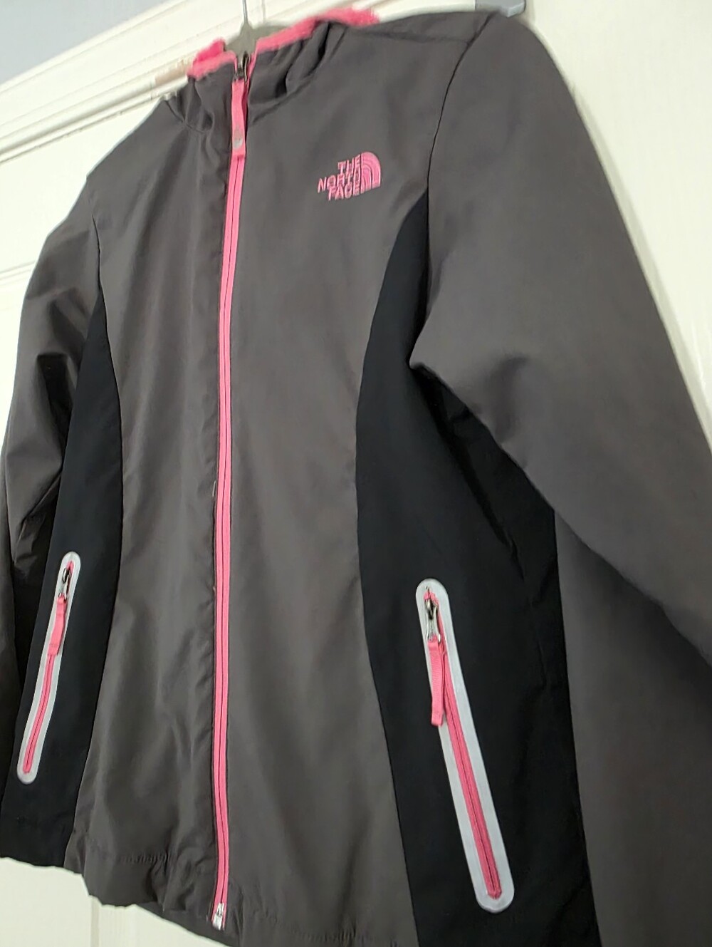 The North Face Girls Fleece Grey Pink Jacket Hooded Size Medium Outdoor